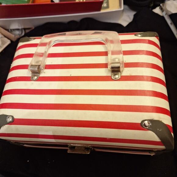 Vintage 1960s Mod Hip 8x5x5" Storage Doll Keepsake Case Overnight Travel Box - Picture 2 of 5